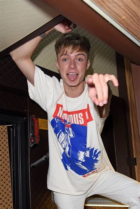 Hrvy Reveals Fans Bizarre Foot Fetish At Radio 1s Big Weekend Daily Star
