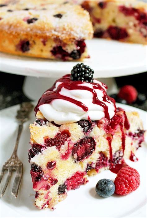 Easy Fresh Berry Cream Cake Sweet Spicy Kitchen Recipe Berry Cake Recipe Berries Recipes