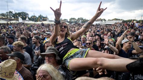 Diese soforthilfen könnt ihr beantragen. Wacken: Festival 2020 nur im Stream - so feiern Sie mit