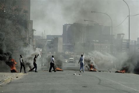 South Africa Riots 1 576 Riots In South Africa Photos And Premium