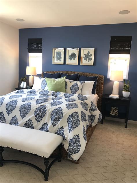 30 Dark Blue Accent Wall