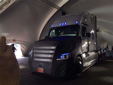 Freightliner Launches First Ever Road Legal North American Autonomous Truck