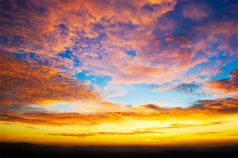 Beautiful Twilight Sunrise Sky — Stock Photo © Zmkstudio 4798192