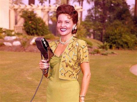 Betty White In Her Younger Days That Gorgeous Smile Still Shines