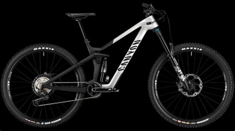 Release And First Ride Canyon Releases New Strive Cfr The Loam Wolf