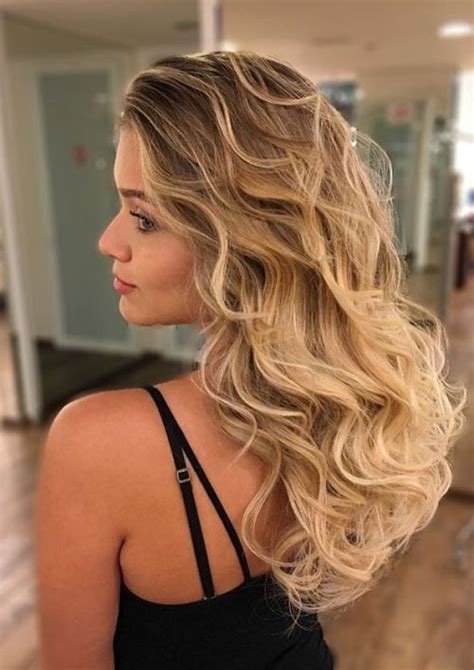 It comes in a whole host of different stunning shades, from a warm caramel to an ash. 20 Beautiful Blonde Hairstyles to Play Around With