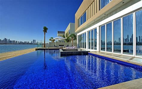 Villa On The Palm Luxury Villa Rental In Dubai Dubai 9 Sleeps In 5