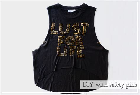 Spell It Out With Edgy Safety Pins Diy Clothes Tops T Shirt Diy