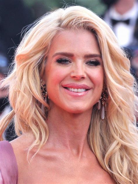 Victoria Silvstedt Biography Height And Life Story Super Stars Bio