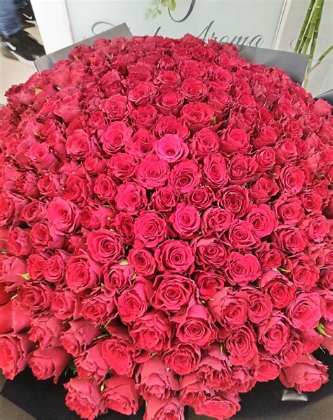 Royal Bouquet Of 300 Roses Flower Bouquet