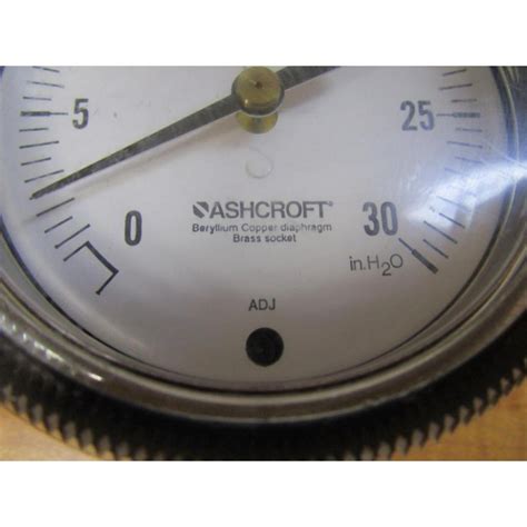 Ashcroft 25 1490 A0 2l 30iw Low Pressure Gauge 251490a02l30iw Used