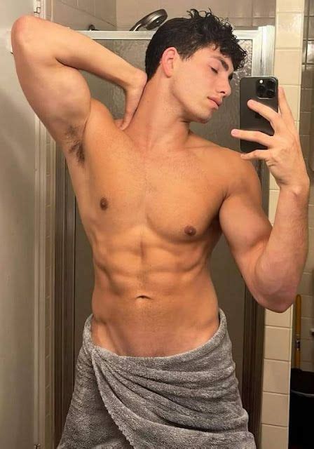 Hot Guys A Great Looking Guy Every Day Cute Blonde Guys Cute White Guys Cute Men Biceps