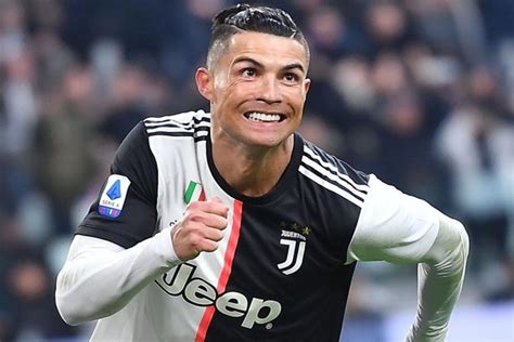 Роналду криштиану / cristiano ronaldo. Cristiano Ronaldo Beats Lionel Messi to Become First Footballer to Earn $1 Billion During Career ...