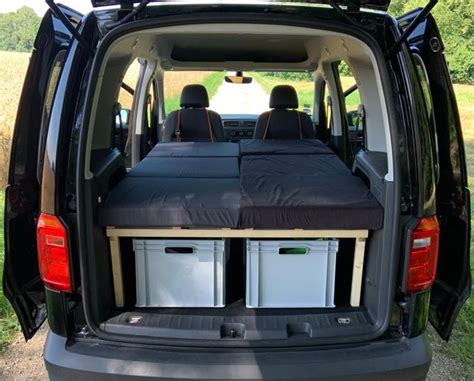 Der caddy ist für mich persönlich gerade das ideale auto. Bauanleitung - VW Caddy Autobett | Autos, Minivan, Do it ...