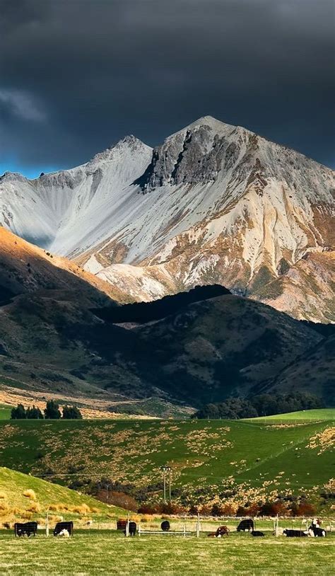 If you're flying into auckland and planning to stay put on the north island, these are just some of the destinations you simply have to visit. Landscape New Zealand | Australia & New Zealand ...