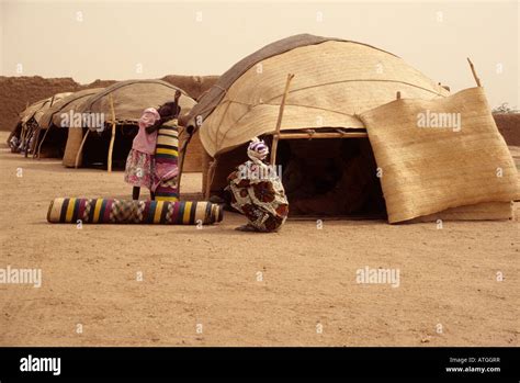 Tuareg Nomadic Hut In Air Hi Res Stock Photography And Images Alamy