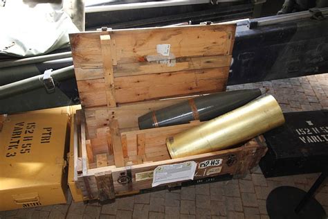 Czech Republic Proposes To Donate 152mm Caliber Artillery Ammunition To