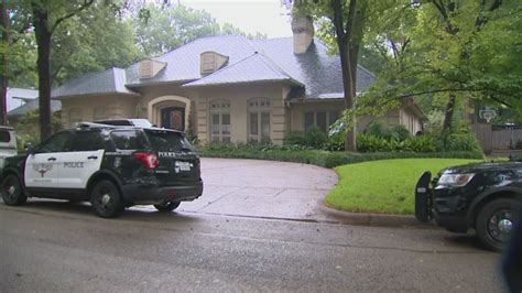 Couple Held At Gunpoint During Home Invasion In Fort Worth