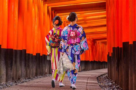 Food is an important part of japanese culture and there are many unique aspects of japanese cuisine. Add a Modern Touch to These 5 Traditional Dresses From ...