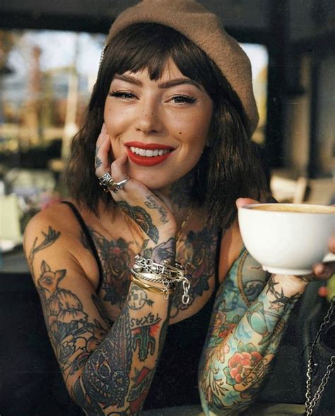 Tattoos And Piercings Girl Tattoos Sleeve Tattoos Tattoos For Women Tatoos Tattoed Women
