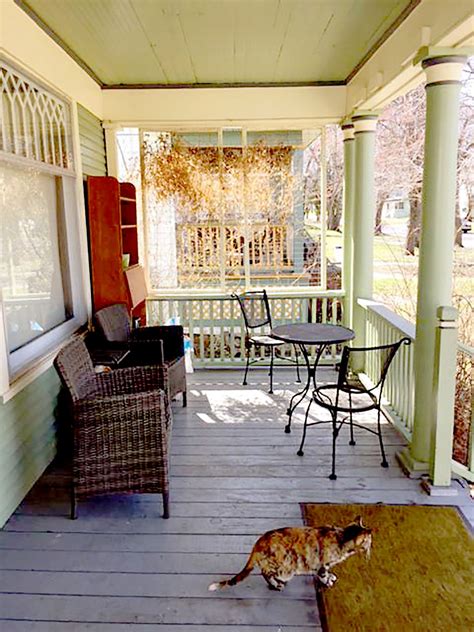 Amazing Before And After Porch Makeovers Better Homes And Gardens Small Screened Porch Small