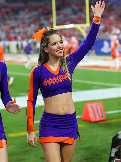 college bowl game cheerleaders and dancers sports illustrated college bowl games college