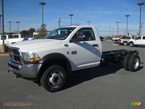 2012 Dodge Ram 5500 Hd St Regular Cab 4x4 Chassis In Bright White Photo