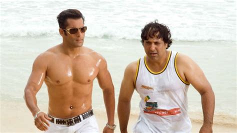 Shirtless Bollywood Men Salman Khan At The Beach