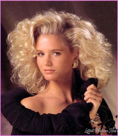 Hairstyles in the 1980s were mostly large and large. 1980S Hairstyles for Women - LatestFashionTips.com