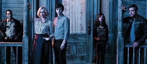 Other good horror shows on netflix include bates motel, penny dreadful, bitten, and the walking dead. Best Horror Shows on Netflix (Halloween 2018) - What's on ...