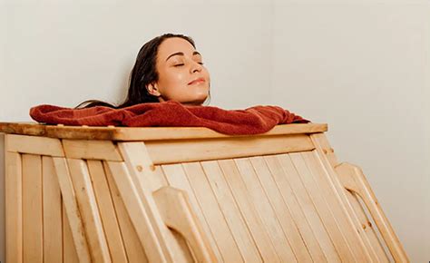 swedana fomentation karma ayurvedic steam bath therapy panchakarma treatment in ayurveda