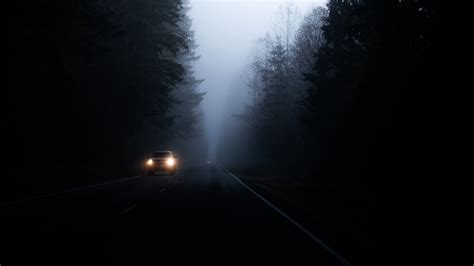 Download Wallpaper 3840x2160 Road Fog Dark Trees Car