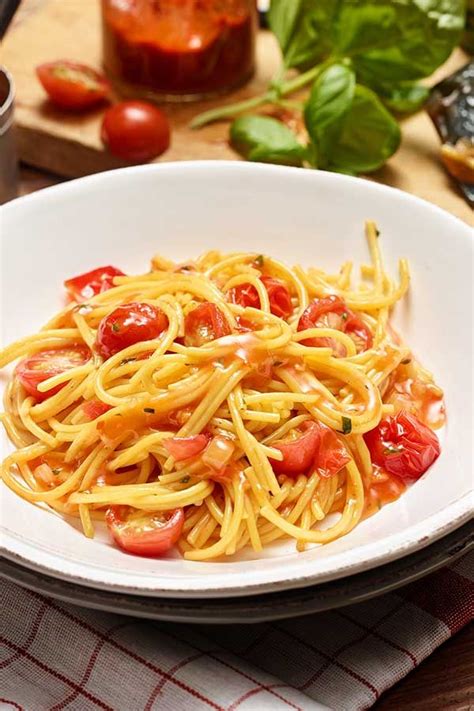 Spaghetti Napoli All In One Aus Dem Thermomix Rezept Pasta Rezepte Thermomix Rezepte Low