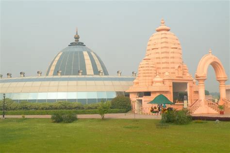 Sri Sri Radha Vrindavana Chandra Mandir Vrindavana Hare Krishna Centers