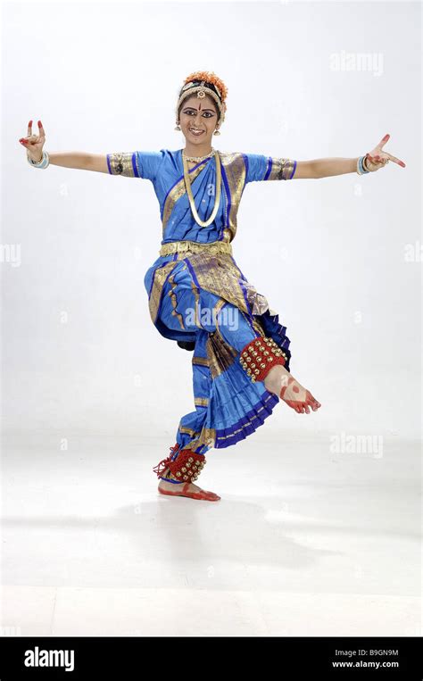 India Dancer Pose Series People Woman Indian Clothing Outfit Indian