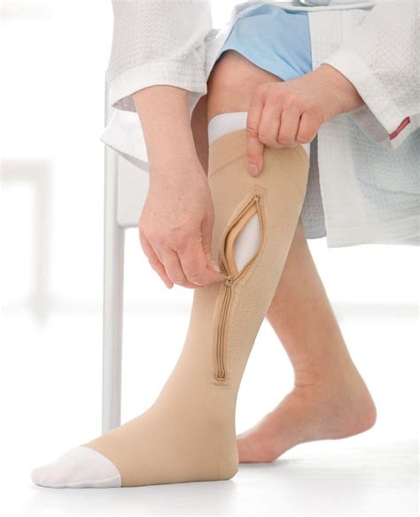 While the sizes on some light support stockings are determined by shoe size or height and weight, the sizes on most compression stockings are determined using a few simple measurements. Jobst UlcerCare Stockings and Liners 40mmHg - Australian ...