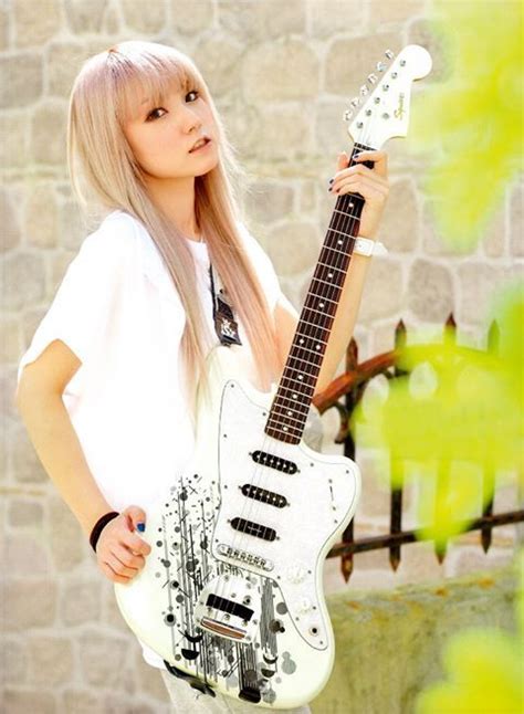 Mami Sasazaki Scandal Female Guitarist Female Musicians J Music Music Bands Scandal