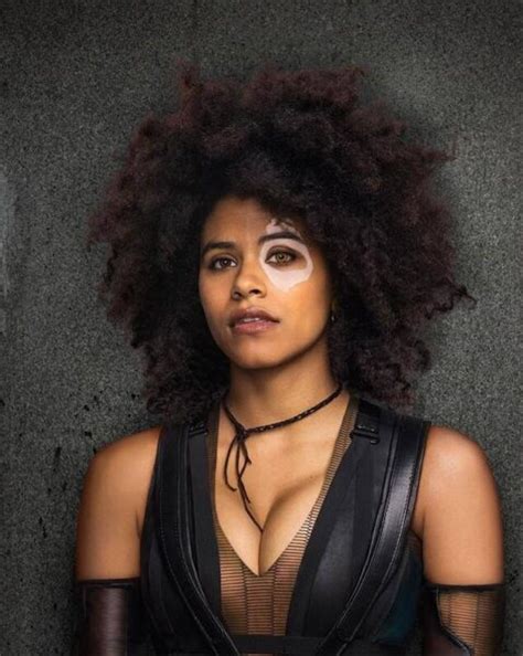 Zazie Beetz Biography Education Music Age Instagram Net Worth