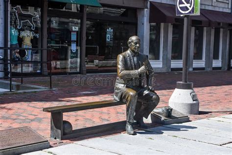 Red Auerbach Statue At Faneuil Hall Boston Massachusetts Editorial