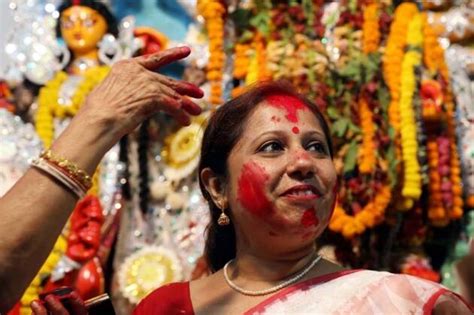 Durga Puja 2017 Beautiful Photos Of ‘sindoor Khela Celebrations In