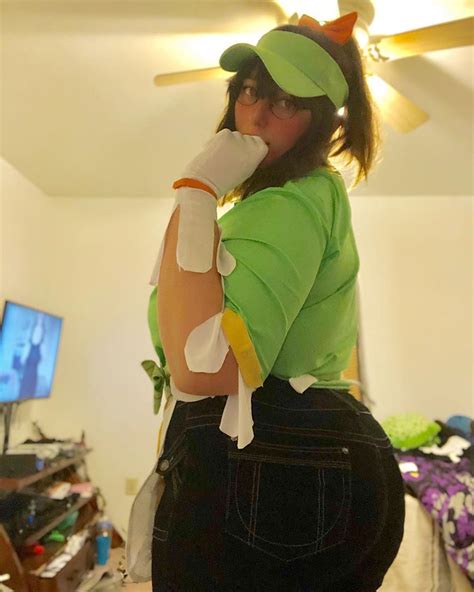 Cosplaying Over Here 🧝🏼‍♀️さんはinstagramを利用しています 「honeydew Mei Is Thicccc