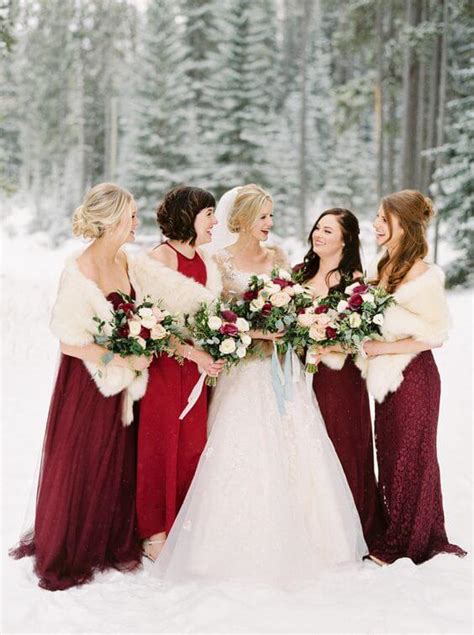 Gorgeous Red Green And White December Wedding Color Ideas