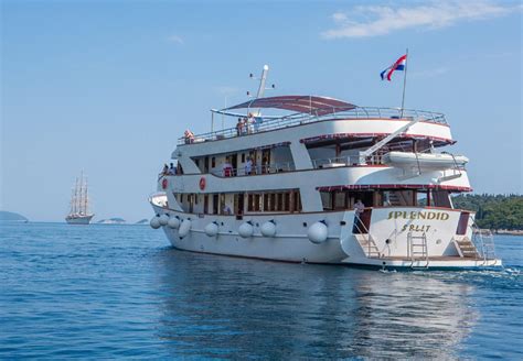 Premium Superior Cruise Split To Dubrovnik On M S Splendid 7nts