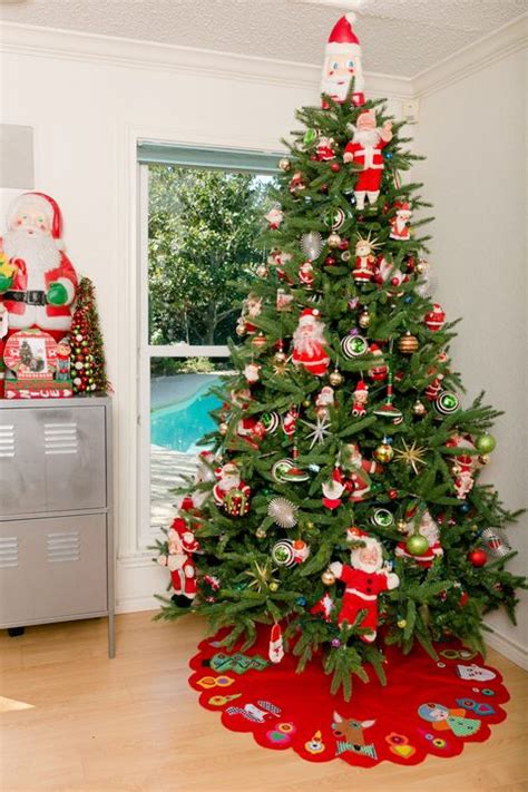 I found quite a few. 87 Best Christmas Tree Ideas 2021 - How to Decorate a ...