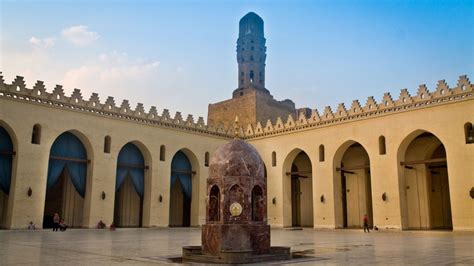 مساجد القاهرة التاريخية متحف مفتوح يروي حكاية مدينة الألف مئذنة