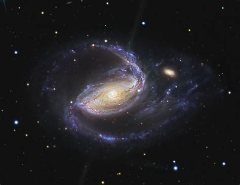 Annes Picture Of The Day Spiral Galaxy Ngc 1097 Annes Astronomy News