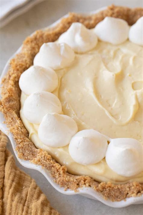 The Best Banana Pudding Pie Recipe Sugar And Charm