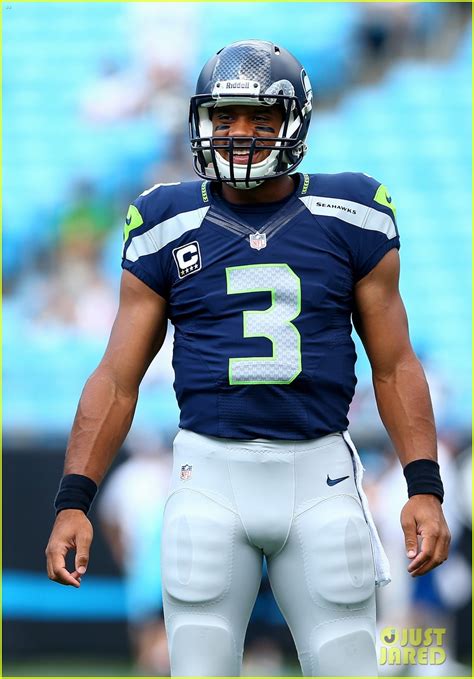Russell Wilson Hot Photos Seahawks Quarterback Is Shirtless Photo