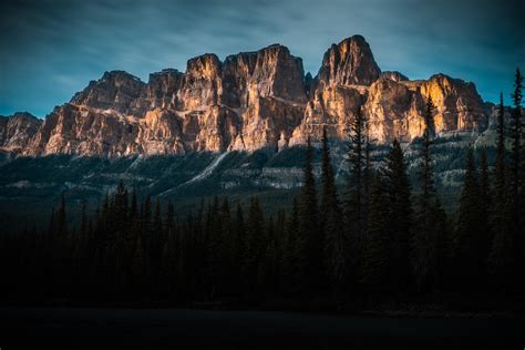 Sunset Perfectly Lights Up Castle Mountain Banff National Park Canada