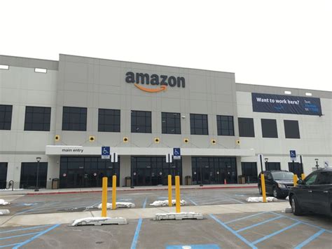 Amazon Opens Grand Rapids Area Fulfillment Center